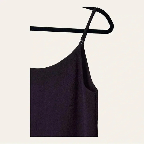 0399W. ARITZIA BABATON SPAGHETTI STRAP CAMISOLE SIZE XSMALL PLUM PURPLE IN COLOR - Picture 9 of 12